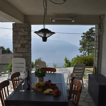 Chalet In Trarego With Lake Maggiore View, Cleaning Included Casa vacanze *