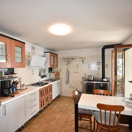 Chalet In Trarego With Lake Maggiore View, Cleaning Included Casa vacanze