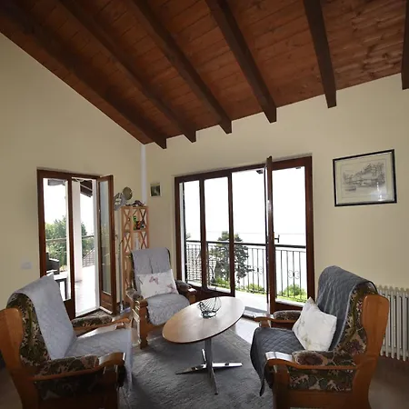 Chalet In Trarego With Lake Maggiore View, Cleaning Included Casa vacanze