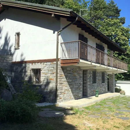 Chalet In Trarego With Lake Maggiore View, Cleaning Included Casa vacanze Trarego Viggiona